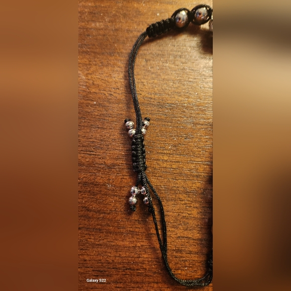 Black Adjustable knotted bracelet - Picture 2 of 5